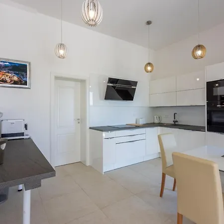 House Casa Lux